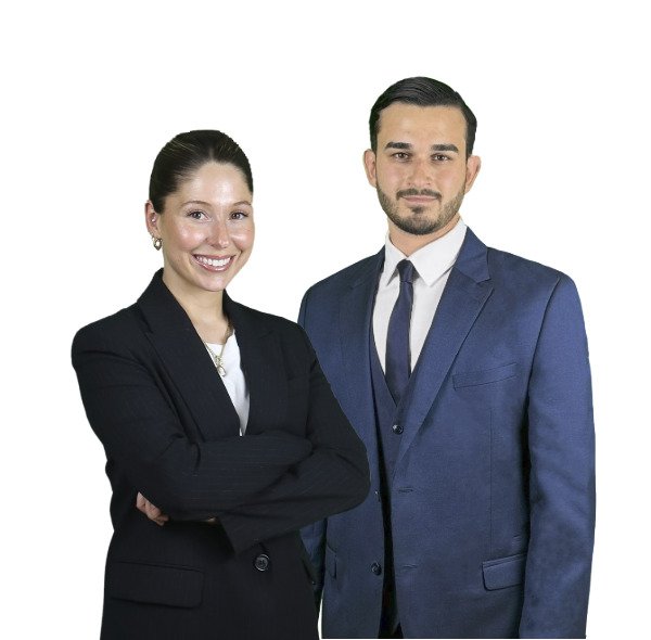 Paar vertraut auf Immobilienmakler