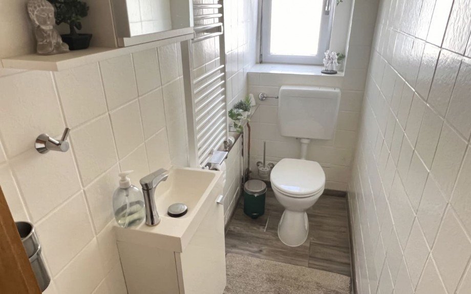 G�aste WC - B Etagenwohnung Langen