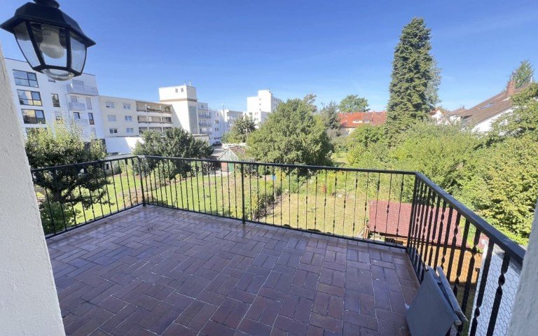 Balkon - B Langen Etagenwohnung 2-Zimmer-Wohnung in zentraler Lage von Langen